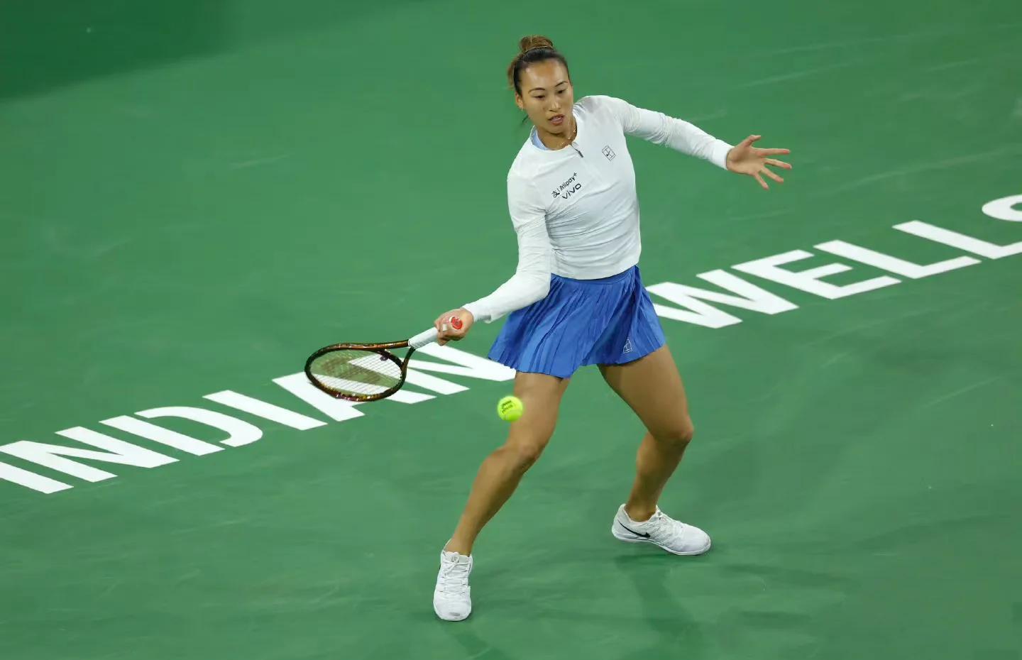 开云官方网站-败北首场状态出色，德国队观众沸腾！，阿扎伦卡重返赛场气势如虹延续(疯狂农庄)