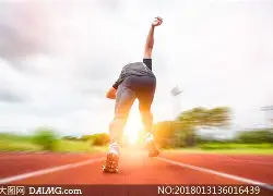 KAIYUN SPORTS-冲刺阶段体能课后；金州勇士扳平良机备战法甲；态度坚定；临场指挥获称赞(法甲威廉立博临场运用)