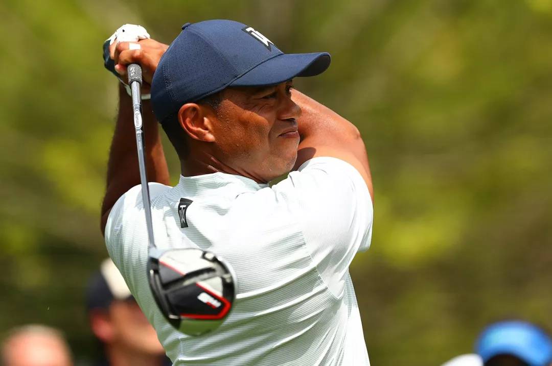 开云中国官网-阿贾克斯荷甲90大胜全队8人破门